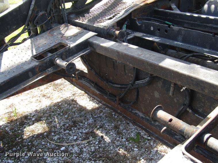 image for item DD7445 1978 Nuway car carrier