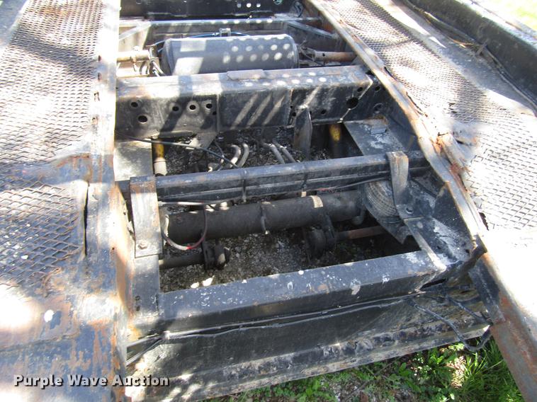 image for item DD7445 1978 Nuway car carrier