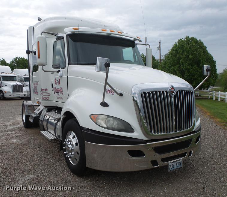image for item DE3646 2008 International ProStar Premium semi truck