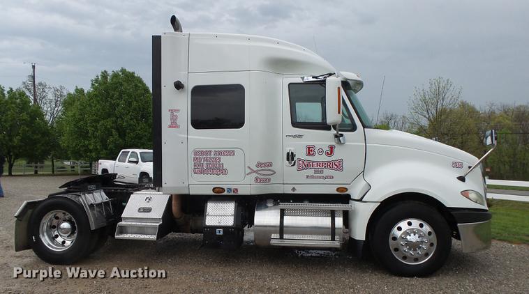 image for item DE3646 2008 International ProStar Premium semi truck