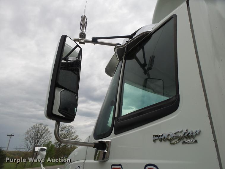 image for item DE3646 2008 International ProStar Premium semi truck