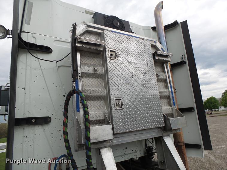 image for item DE3646 2008 International ProStar Premium semi truck