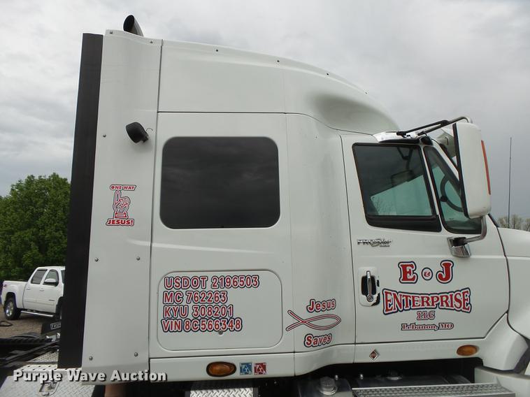 image for item DE3646 2008 International ProStar Premium semi truck