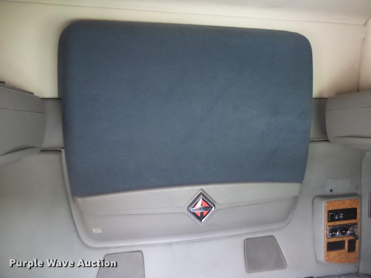 image for item DE3646 2008 International ProStar Premium semi truck