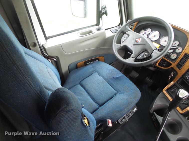 image for item DE3646 2008 International ProStar Premium semi truck