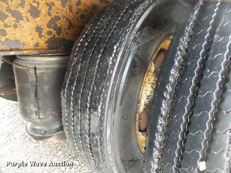 image for item DE3649 1998 XL Specialized XL80PGD double drop deck trailer