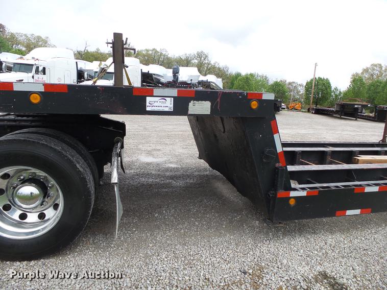 image for item DE3650 2006 Tarasport drop deck trailer