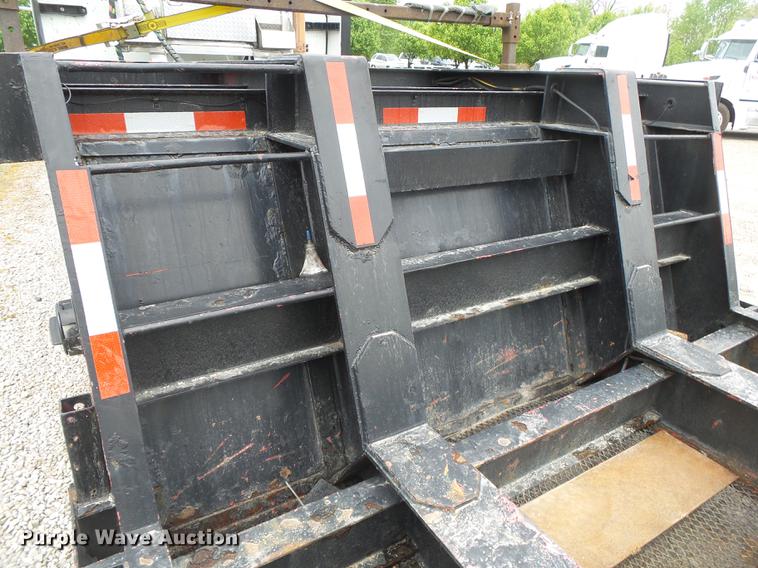 image for item DE3650 2006 Tarasport drop deck trailer