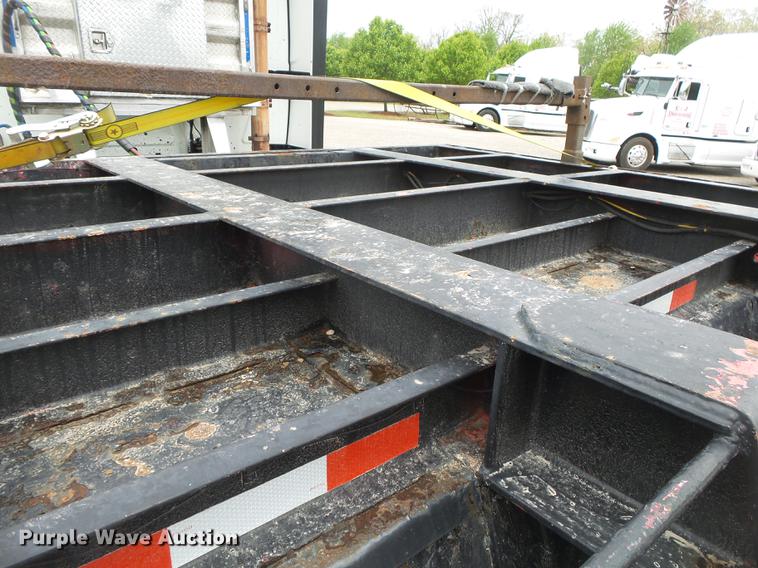 image for item DE3650 2006 Tarasport drop deck trailer