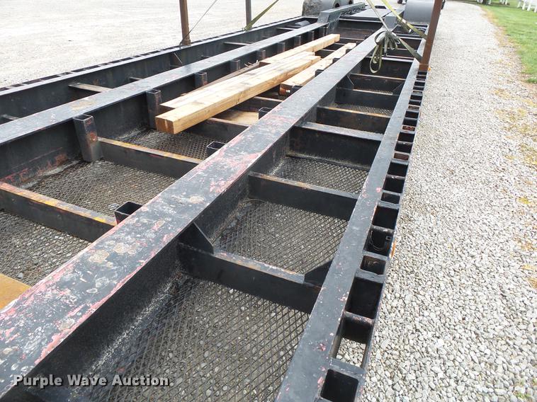 image for item DE3650 2006 Tarasport drop deck trailer