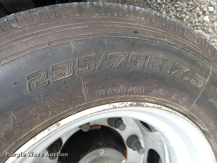 image for item DE3650 2006 Tarasport drop deck trailer