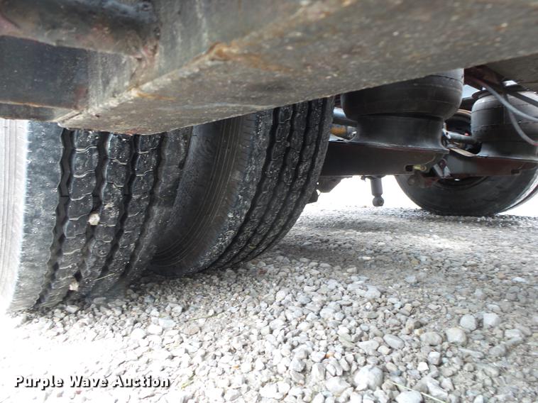 image for item DE3650 2006 Tarasport drop deck trailer