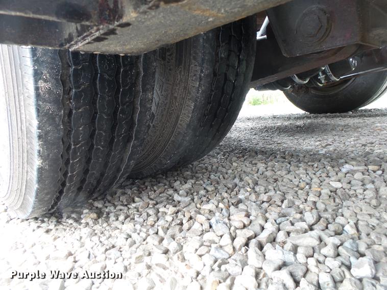 image for item DE3650 2006 Tarasport drop deck trailer