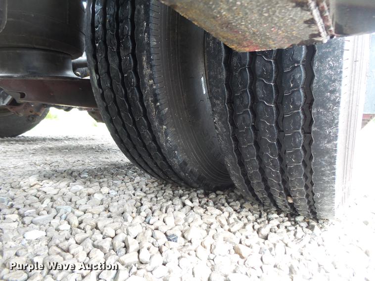 image for item DE3650 2006 Tarasport drop deck trailer