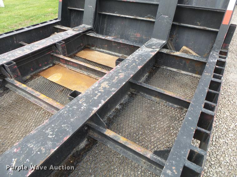 image for item DE3650 2006 Tarasport drop deck trailer
