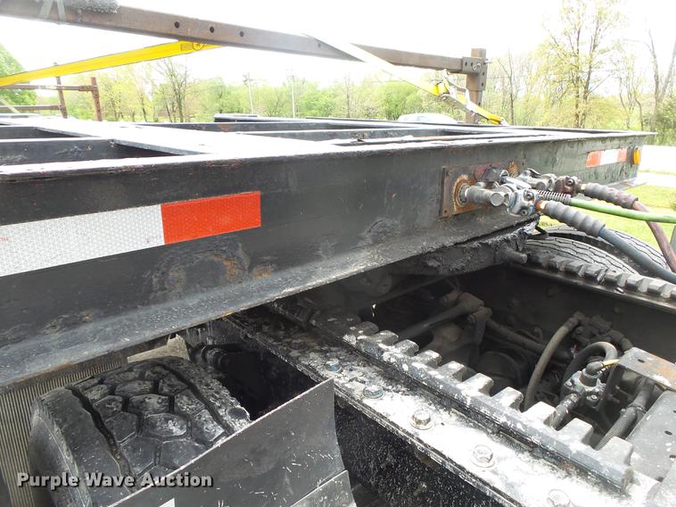 image for item DE3650 2006 Tarasport drop deck trailer