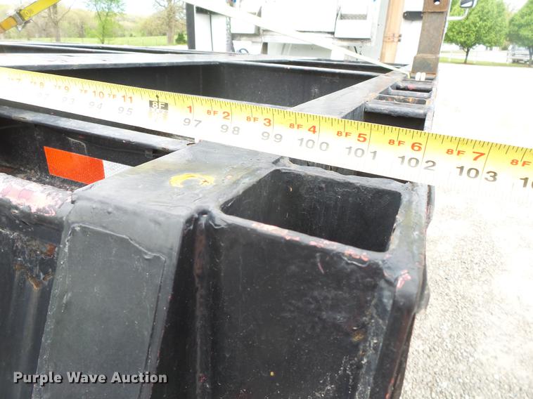 image for item DE3650 2006 Tarasport drop deck trailer