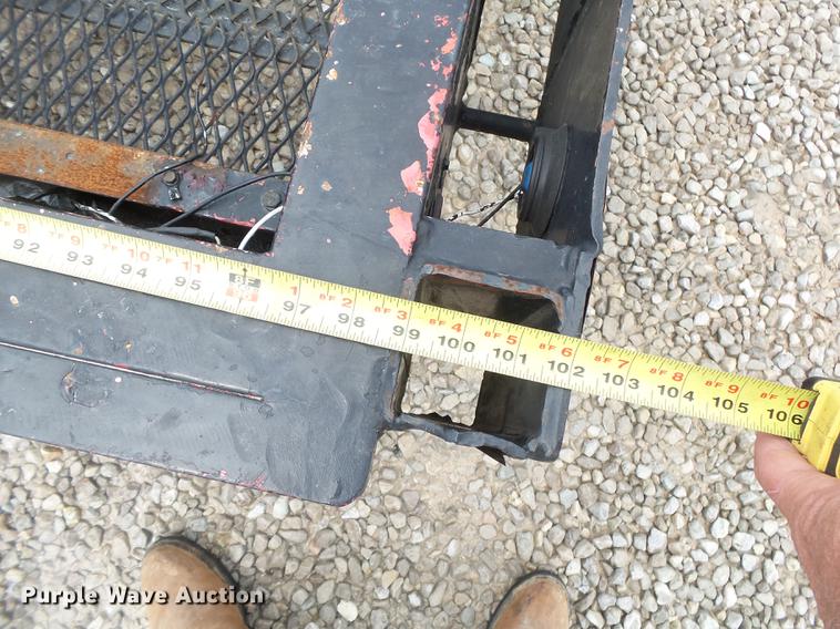 image for item DE3650 2006 Tarasport drop deck trailer