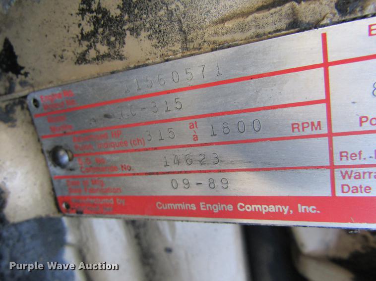 image for item DE6664 1990 International F-9370 semi truck