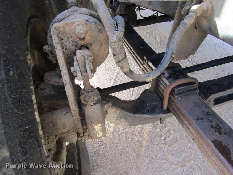 image for item DE6664 1990 International F-9370 semi truck