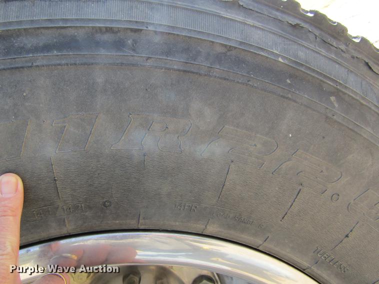 image for item DE6664 1990 International F-9370 semi truck