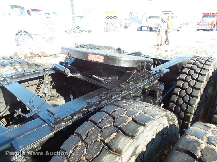 image for item DV9596 2005 Kenworth W900 semi truck