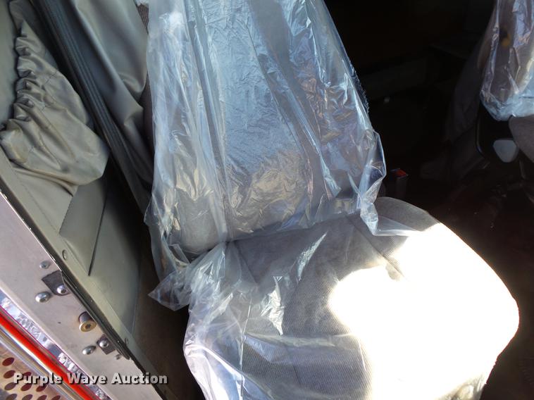 image for item DV9596 2005 Kenworth W900 semi truck