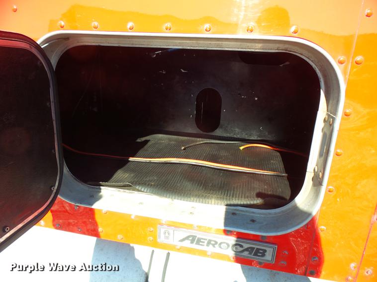 image for item DV9596 2005 Kenworth W900 semi truck