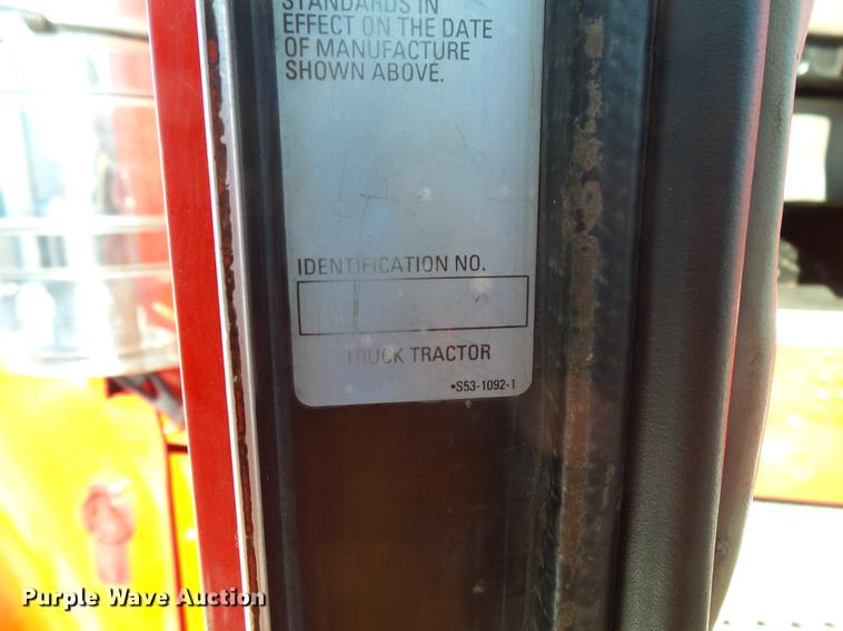 image for item DV9596 2005 Kenworth W900 semi truck