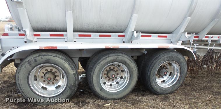 image for item DW9703 2012 TyTal tank trailer