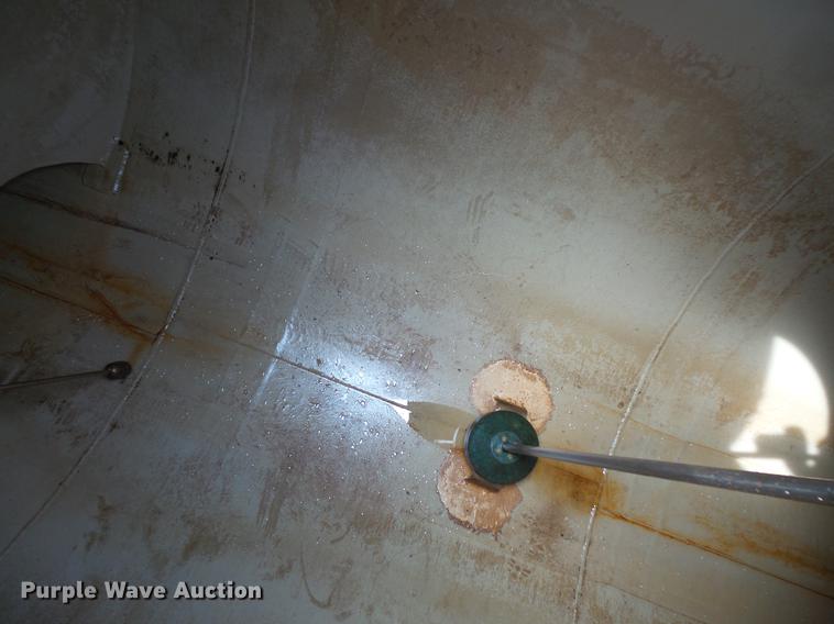 image for item DW9703 2012 TyTal tank trailer