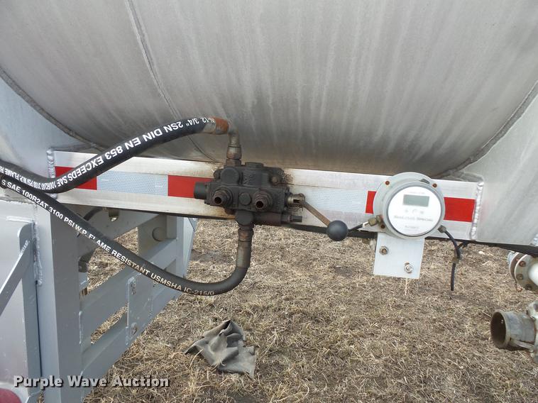 image for item DW9703 2012 TyTal tank trailer