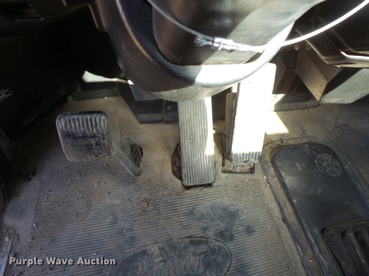 image for item DW9717 1999 Peterbilt 379 semi truck