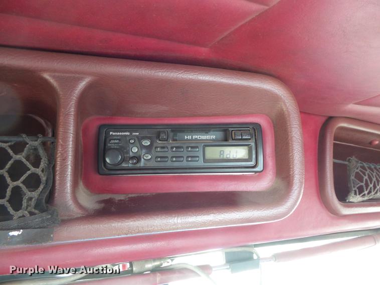 image for item DW9717 1999 Peterbilt 379 semi truck