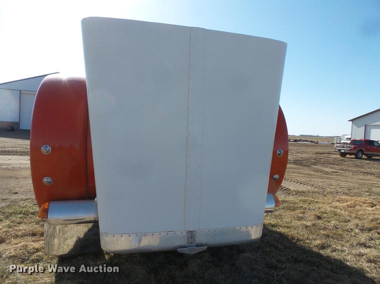 image for item DW9717 1999 Peterbilt 379 semi truck