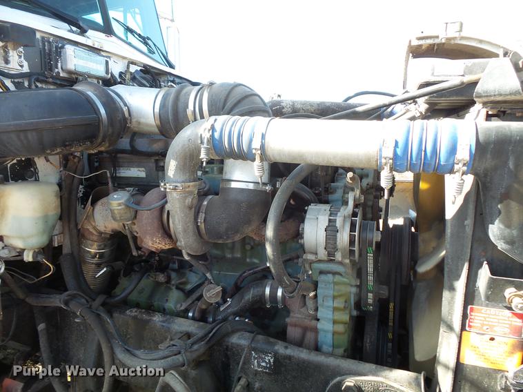 image for item DW9717 1999 Peterbilt 379 semi truck