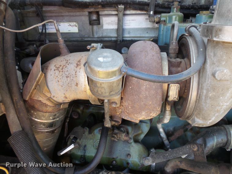 image for item DW9717 1999 Peterbilt 379 semi truck