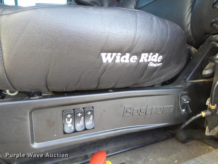 image for item DX9071 1999 International Eagle 9400 semi truck