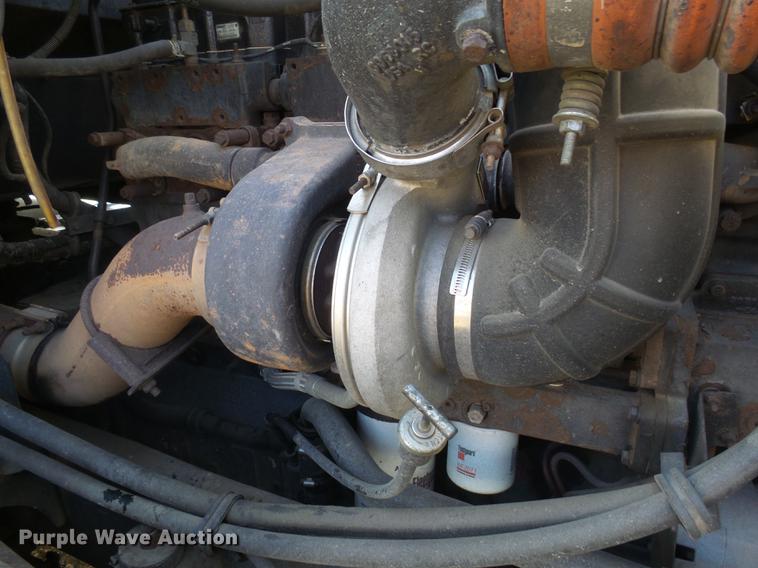 image for item DX9071 1999 International Eagle 9400 semi truck