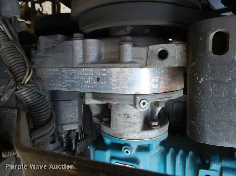 image for item DX9071 1999 International Eagle 9400 semi truck