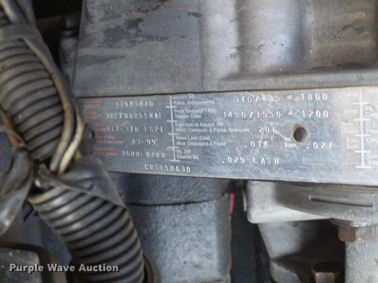 image for item DX9071 1999 International Eagle 9400 semi truck