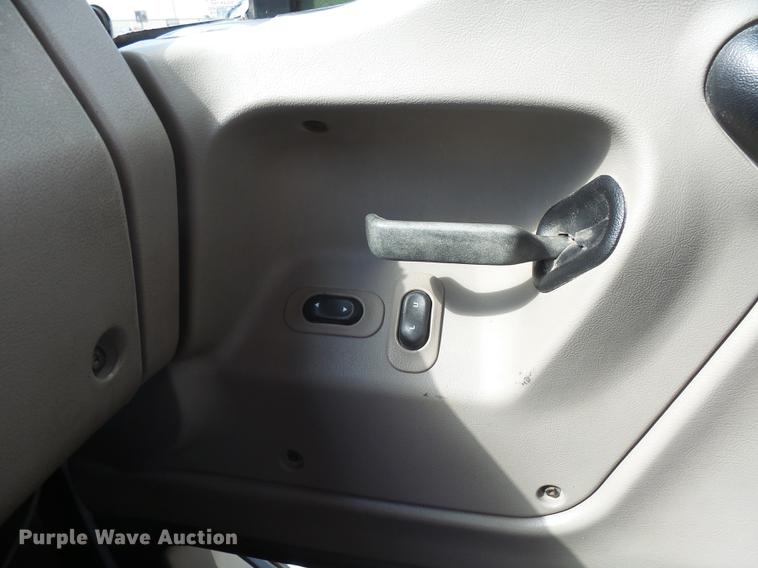 image for item DX9080 2005 Sterling A9500 semi truck