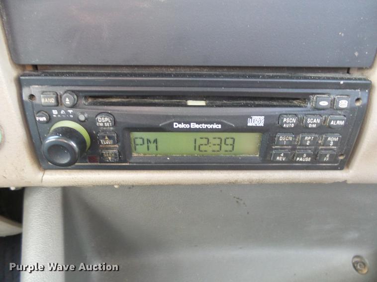 image for item DX9080 2005 Sterling A9500 semi truck