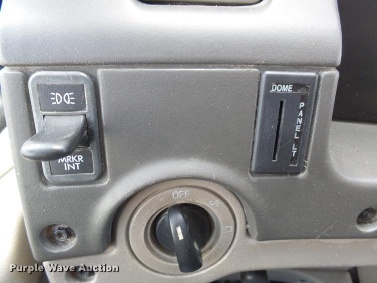 image for item DX9080 2005 Sterling A9500 semi truck