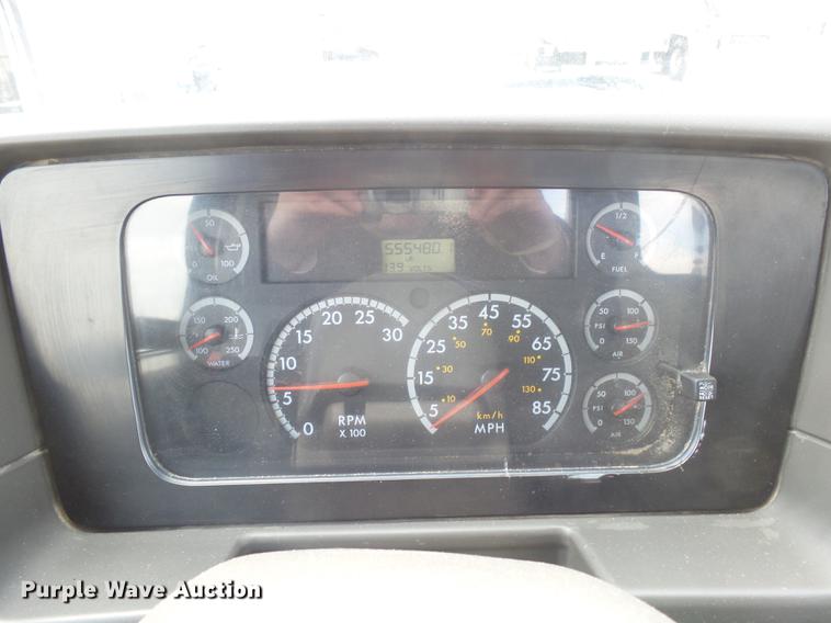 image for item DX9080 2005 Sterling A9500 semi truck