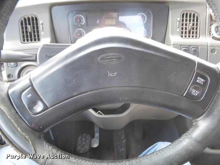 image for item DX9080 2005 Sterling A9500 semi truck