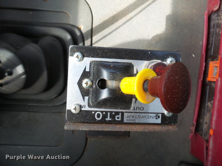 image for item DX9080 2005 Sterling A9500 semi truck