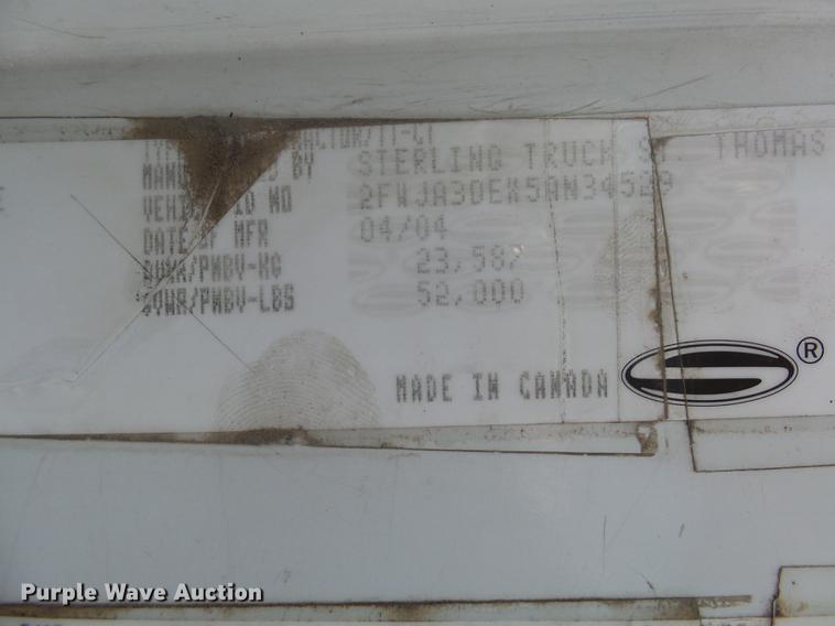 image for item DX9080 2005 Sterling A9500 semi truck