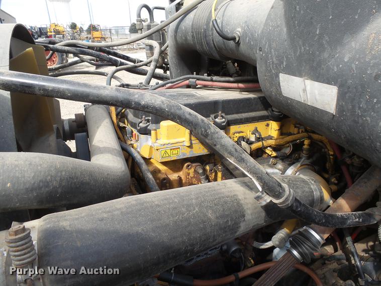 image for item DX9080 2005 Sterling A9500 semi truck