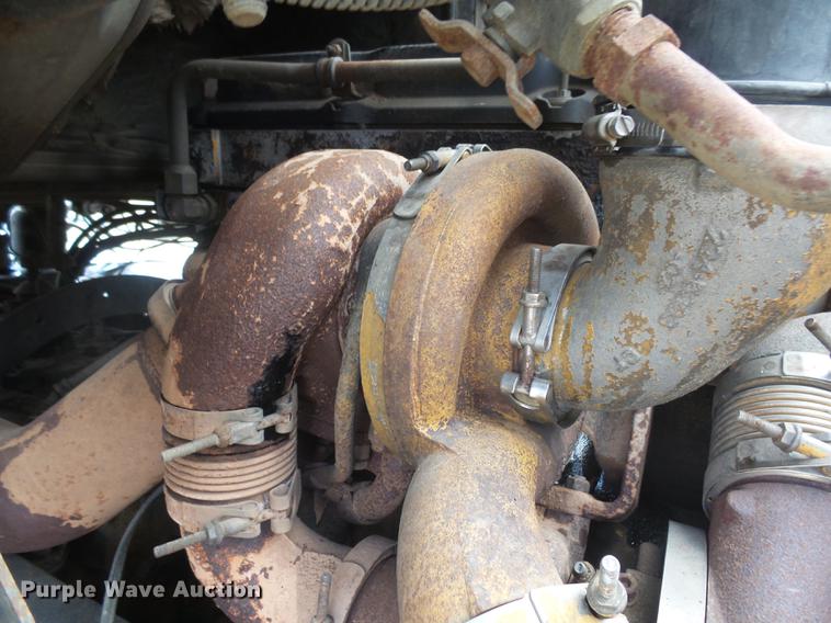 image for item DX9080 2005 Sterling A9500 semi truck